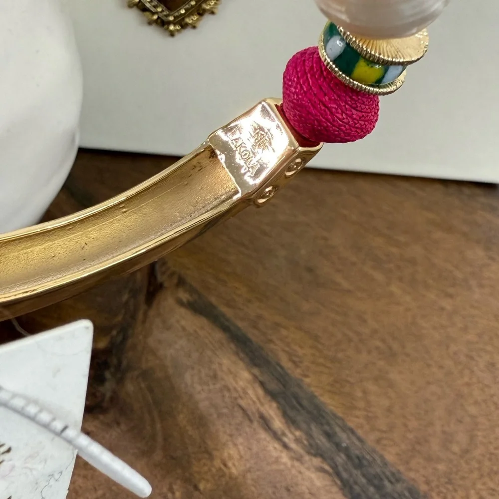 Akola Baroque Pearl Bangle - Picture 7 of 10